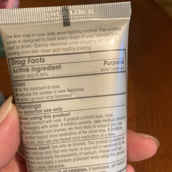 Avon ClearSkin Professional Pore Cleanser - Silver - Picture 4 of 6